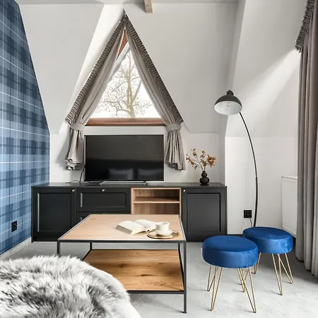 Guest house Aspen House &