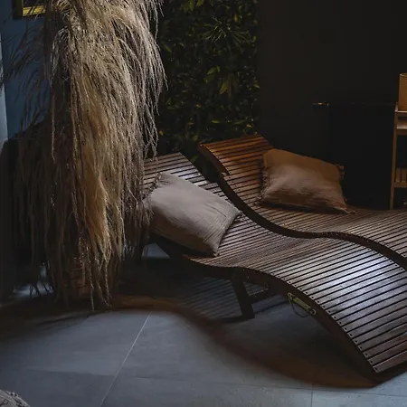 招待所 Aspen House & 3*