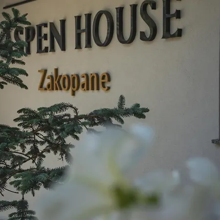 Aspen House & 3* 扎科帕内