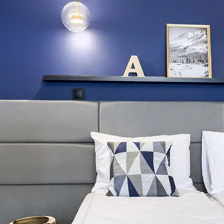 Aspen House & 招待所 3*