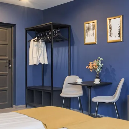 Pensión Aspen House &